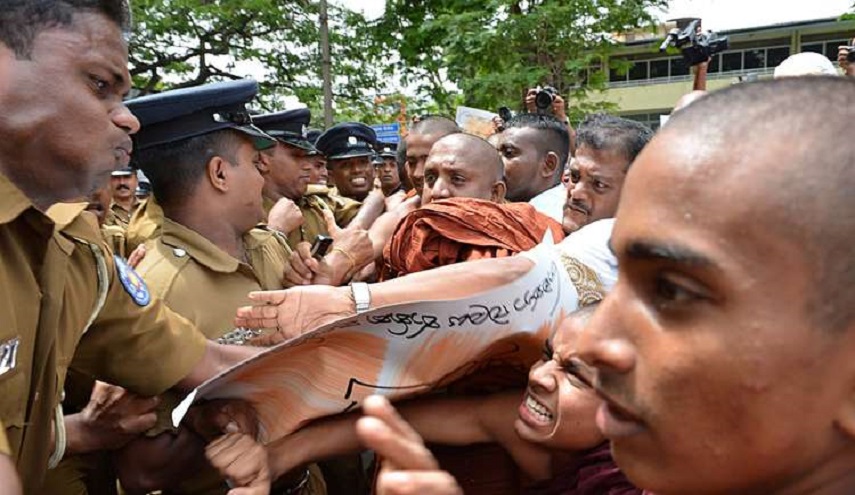  سريلانكا.. تدمير مسجد في هجوم لبوذيين 