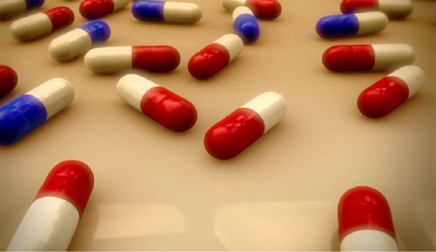 لماذا تكون كبسولة الدواء بلونين مختلفين؟