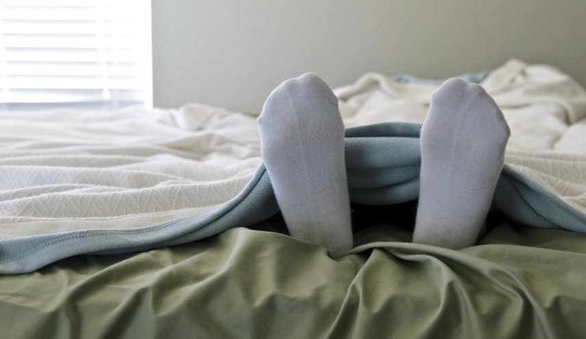  لهذه الاسباب... "لا تنم مرتدياً جواربك!!"