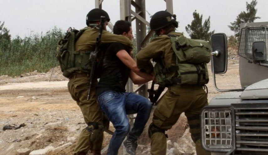 الاحتلال يعتقل 3 فلسطينين في نابلس