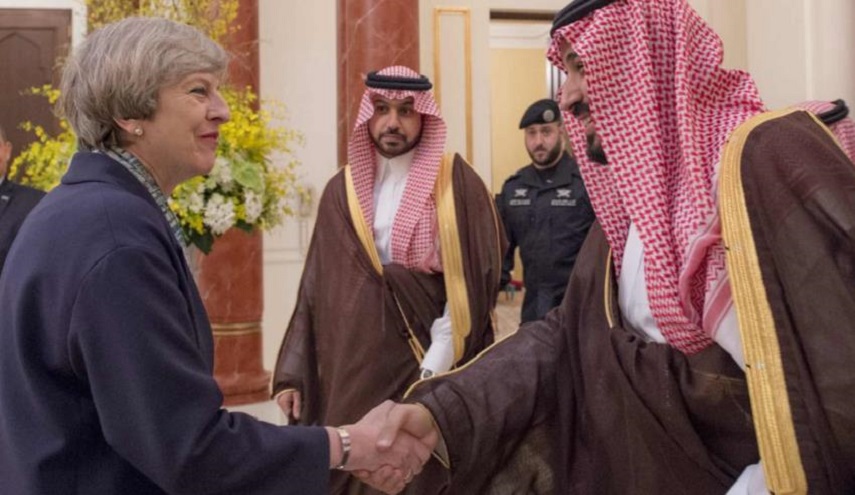 ولي العهد السعودي يختتم زيارته إلى لندن بالتوقيع على صفقة أسلحة ضخمة