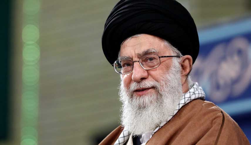 الامام الخامنئي يوافق على تنحي آية الله جنتي عن إمامة جمعة طهران