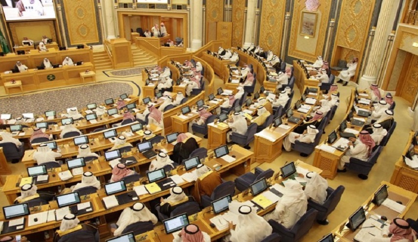 جدل واسع اثر توصية "الشورى" السعودي بتأخير صلاة العشاء