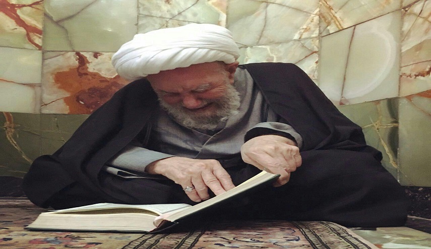 يمرضك حتي تقول :  يا الله 