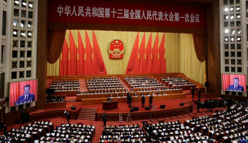 نائب رئيس مجلس الدولة الصيني يعلن عن استعداد بكين في الدفاع عن مصالحها التجارية