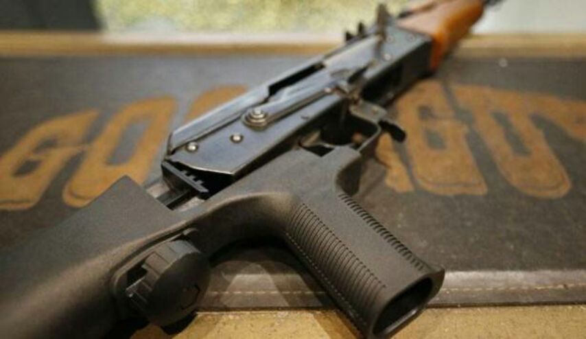 الولايات المتحدة ترفع قضية ضد كلاشنيكوف