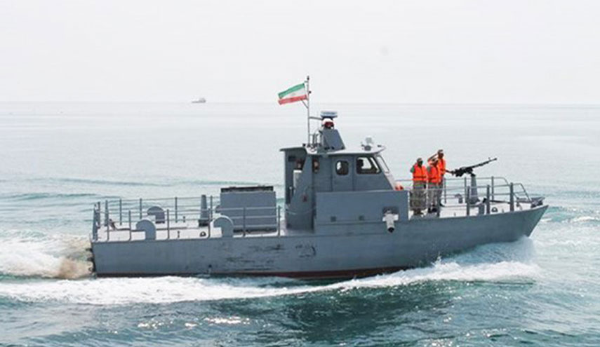 ايران تحتجز زورقا إماراتيا يحمل وقوداً مهرباً