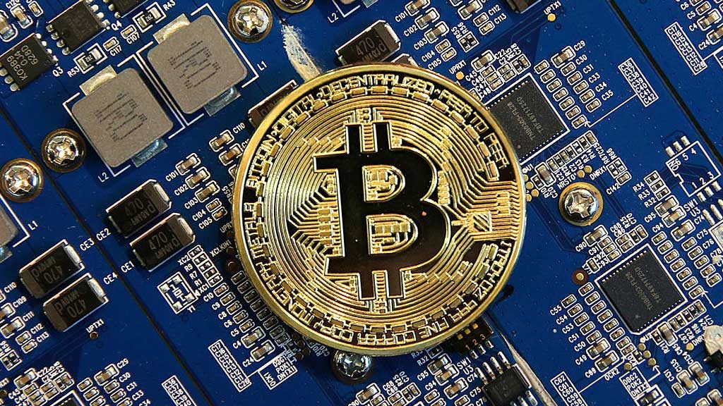 بیت کوین و جیب پر از اسکناس تروریسم