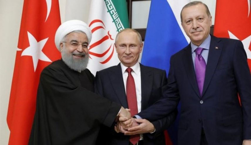 تركيا: ايران رفضت مشاركة ماكرون في قمة سوتشي