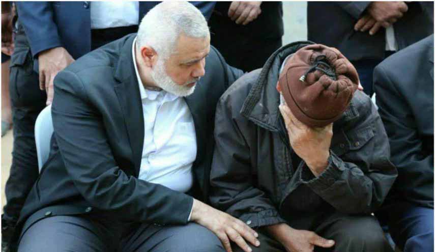 همدردي هنيه با خانواده قربانيان جنايات رژيم صهيونيستي