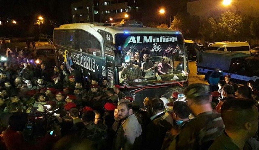 وصول الدفعة الاولى من المختطفين المحررين من دوما