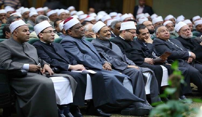 علماء الأزهر طلبوا منه التوبة ....من هو؟ ولم؟