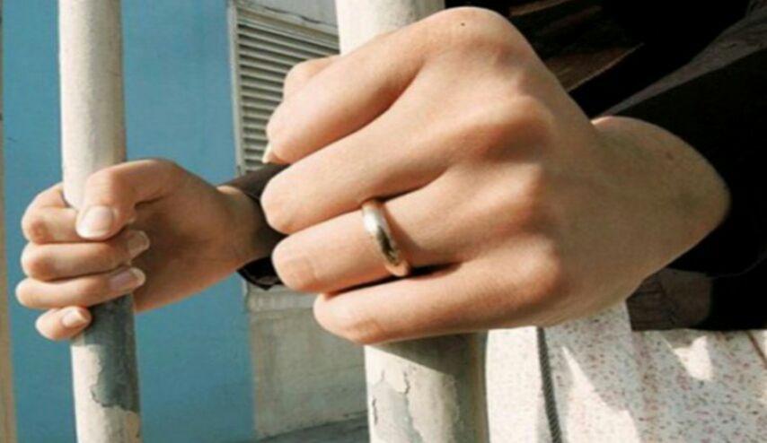 رجل مصري يُبلغ عن زوجته: داعشية وسترتكب عملاً خطيراً على طائرة!