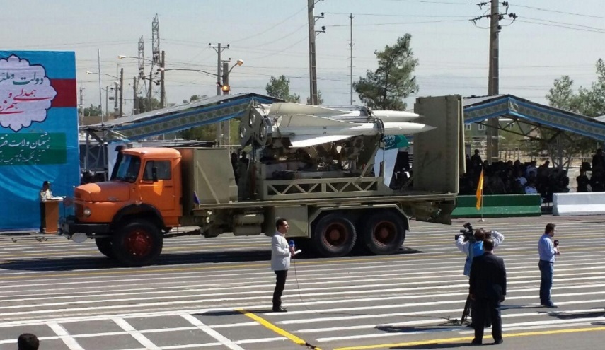 ايران تزيح الستار عن منظومة "كمين2" الصاروخية
