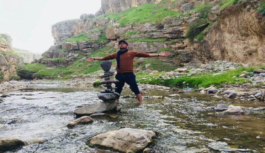 بالصور: شاب كردي "يستخرج الروح" من الأحجار ويبعث فيها "الجمال"