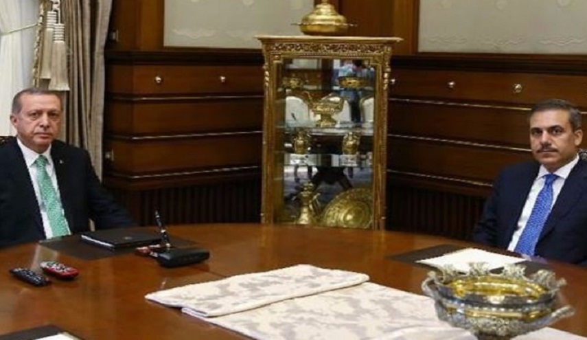اجتماع مغلق بين أردوغان ورئيس جهاز الاستخبارات التركية