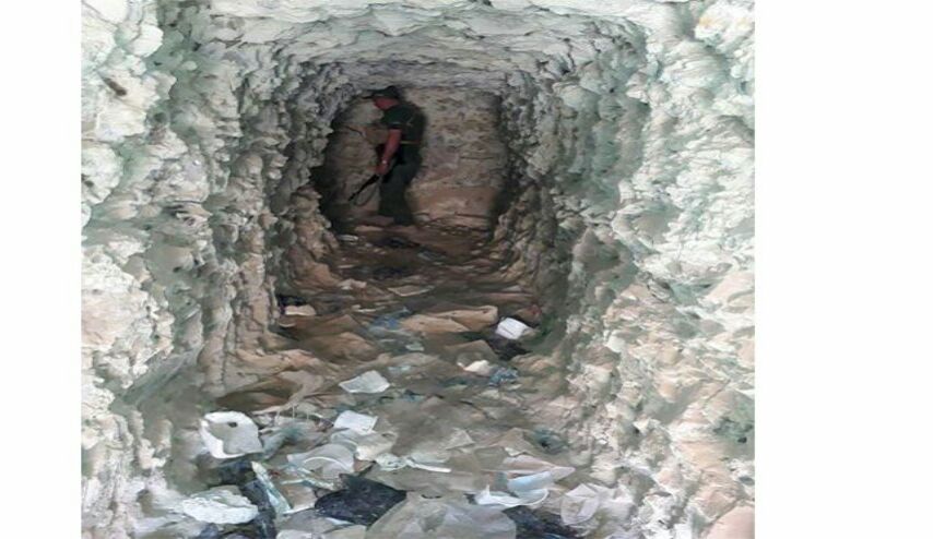 بالصور.. طمر نفق لـ"داعش" في مدينة القائم العراقية