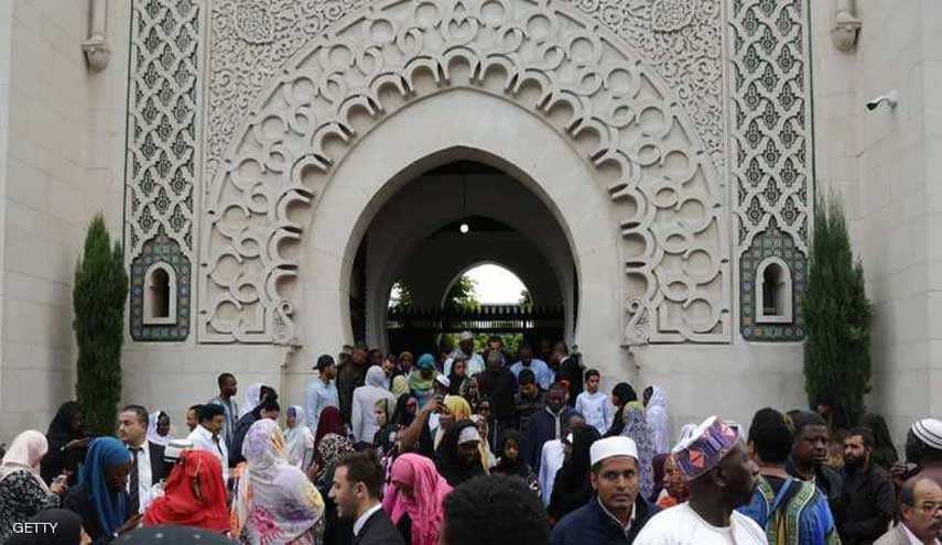 مسلمو فرنسا ينددون بدعوة ساركوزي لإبطال سور من القرآن!