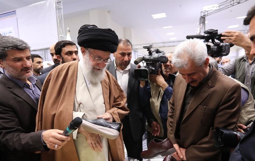 بازديد رهبر انقلاب از نمايشگاه كالاي ايراني