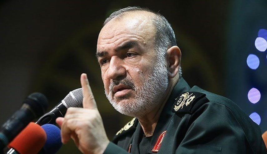 العميد سلامي: الصواريخ الايرانية ثروة دفاعية رئيسية 