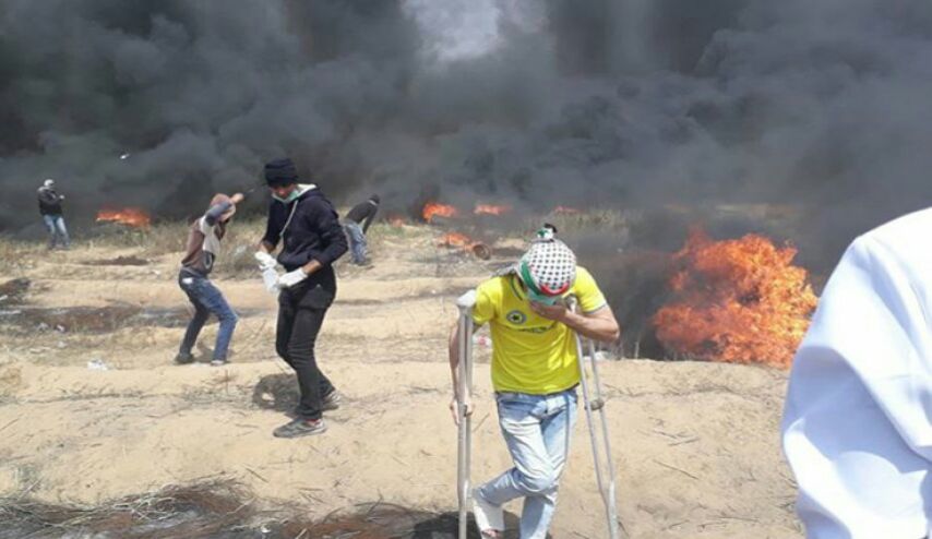 استشهاد شاب فلسطيني يرفع شهداء العودة إلى 50 