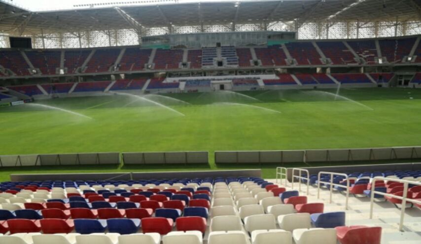 صور مدهشة لملعب النجف وعبطان يعده إبداعاً عراقياً