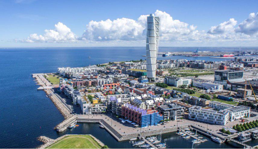 شاهد... العراقيون في السويد يدلون باصواتهم 