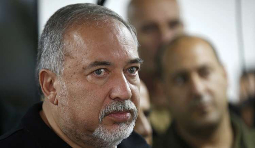 ليبرمان للأسد: أخرجهم أفضل لك!!