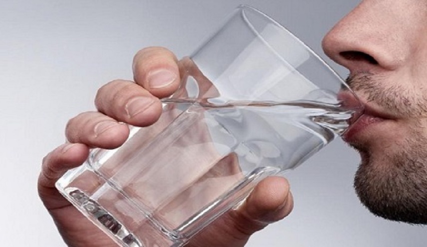  كيف تشرب الماء في رمضان؟