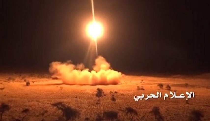  صاروخ "بدر 1" البالستي يستهدف قاعدة العند في لحج 