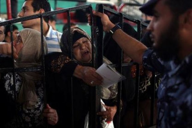 دستور سيسي براي گشايش گذرگاه رفح در ماه رمضان