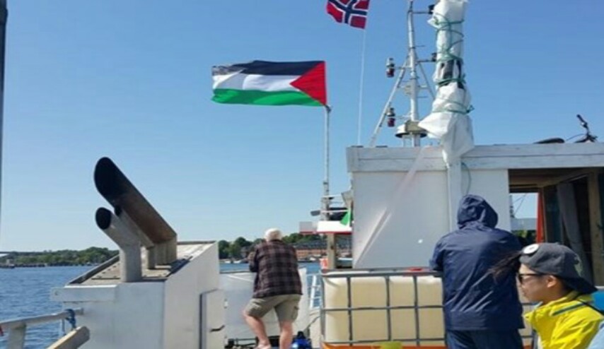 اسطول كسر الحصار يواصل طريقه الى غزة