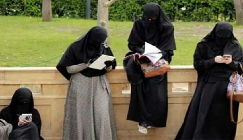النقاب ممنوع في الدنمارك و إلاّ!