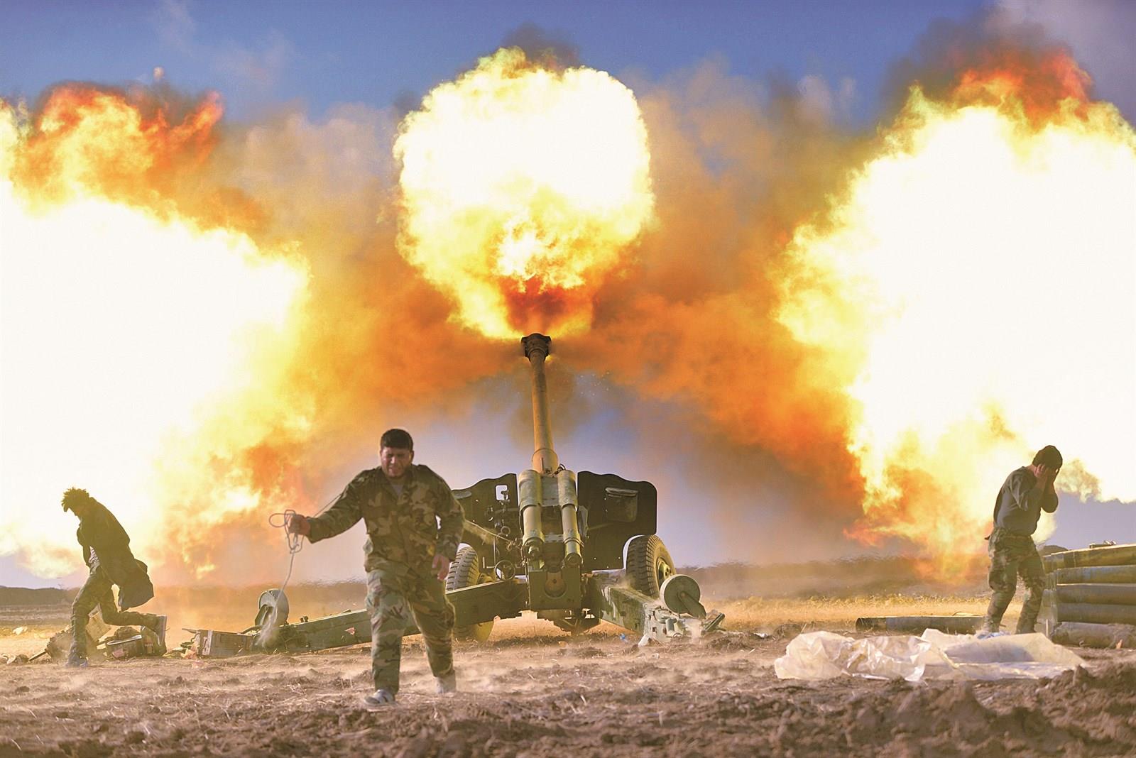 الحشد الشعبي يستهدف بالمدفعية تجمعاً لـ”داعش” في سوريا