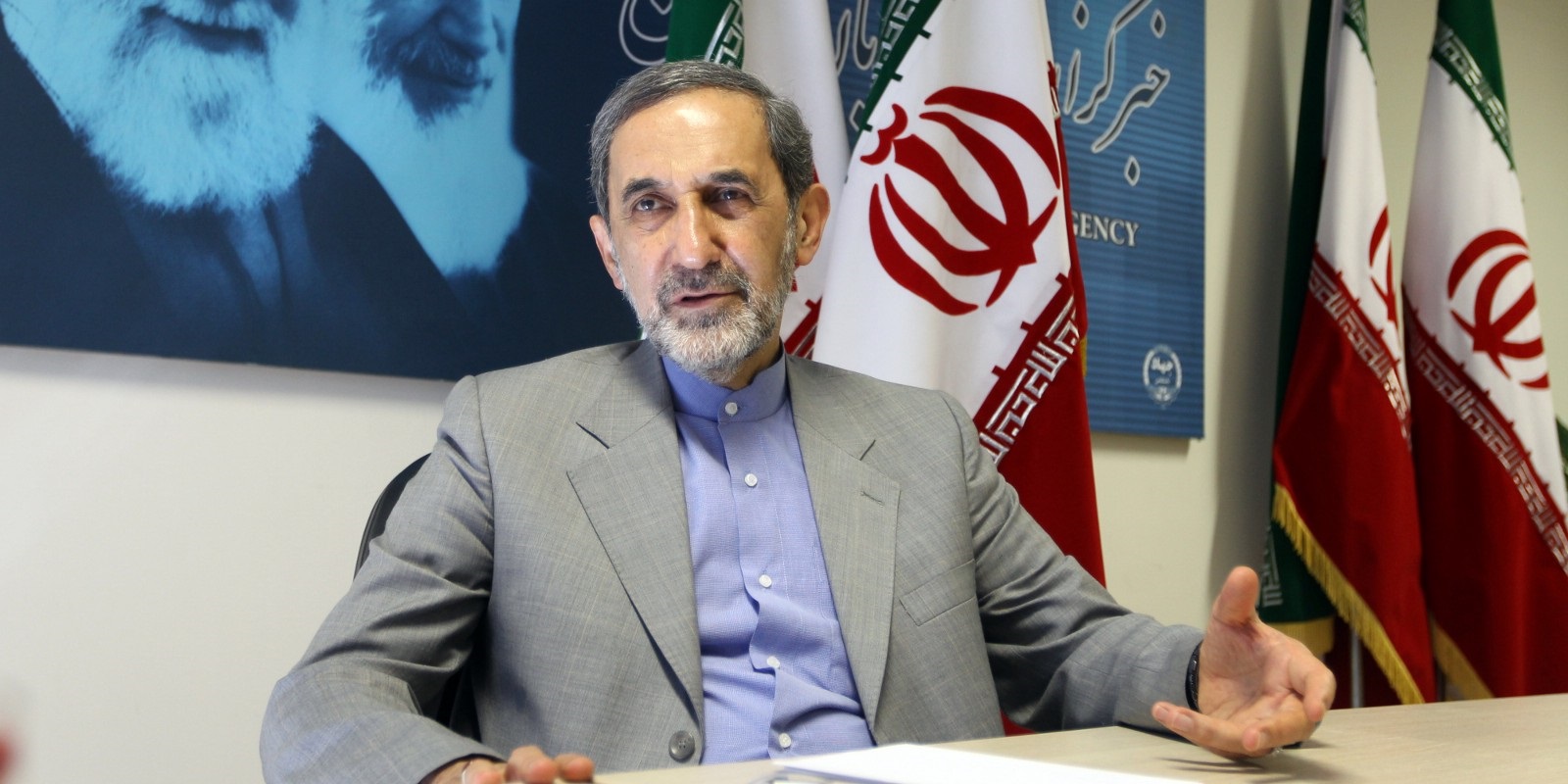 ولايتي: إيران تقف بصلابة دفاعاً عن الشعب الفلسطيني