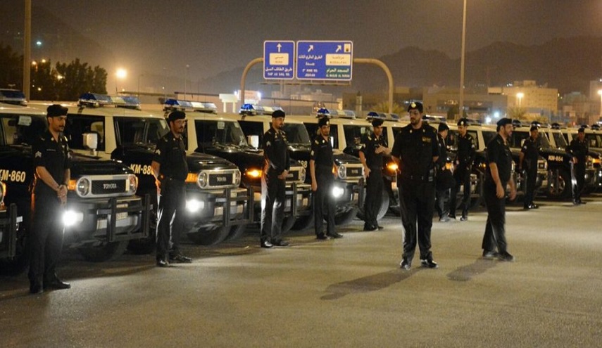 الخوف يدفعهم للفرار.. “فايننشال تايمز”: سعوديون أعدوا حقائبهم لترك المملكة في أي لحظة