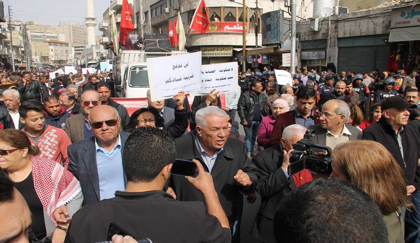 واشنطن بوست: السعودية سبب تأزّم الأوضاع في الأردن