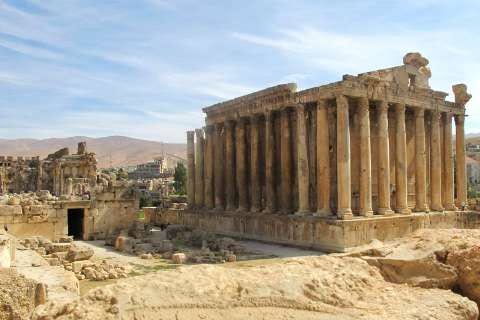  قلعه تاريخي بعلبك در لبنان