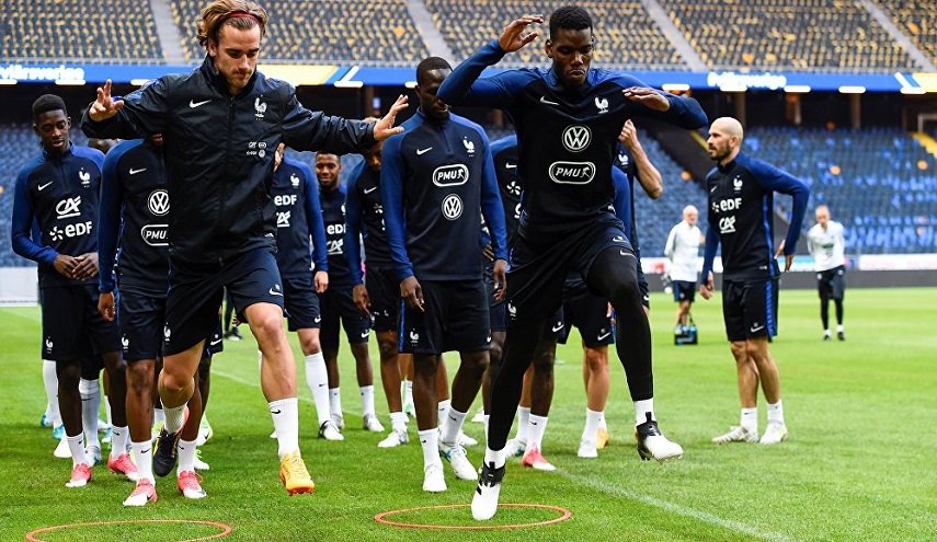 مدافع المنتخب الفرنسي يتحدى...سنفعل كل شيء للفوز بكأس العالم