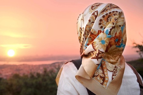 «چالش حجاب در رمضان»؛ تجربه حجاب برای زنان غیر مسلمان