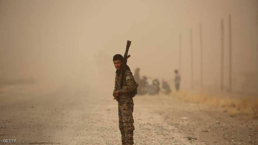 شاهد... مقتل الداعشي صاحب الرداء الاسود في كركوك