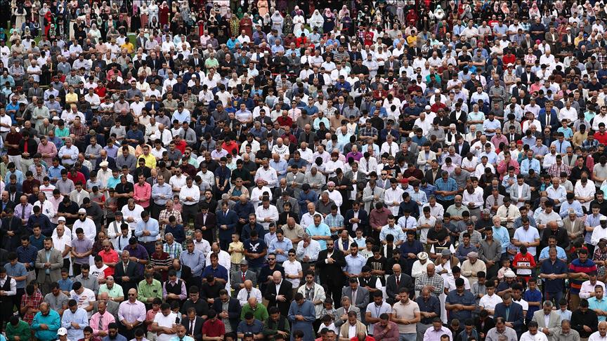 شرکت 25 هزار مسلمان آمریکایی در نماز عید فطر