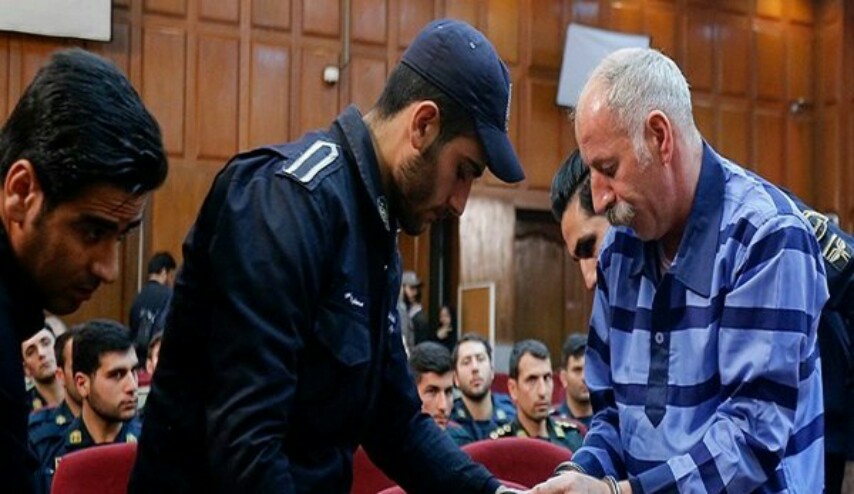 تنفيذ حكم الاعدام بقاتل 3 رجال شرطة خلال احداث الشغب بشمال طهران