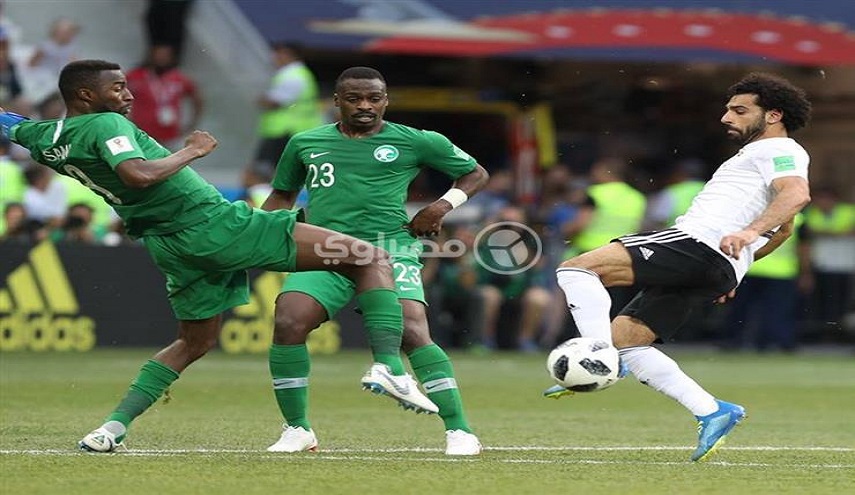 تعليق مثير من ساويرس على مباراة مصر والسعودية وأمير سعودي يرد!