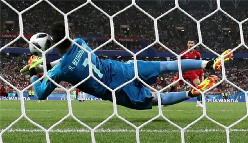 هذا ما قاله الحارس الايراني حول تصديه لضربة جزاء رونالدو