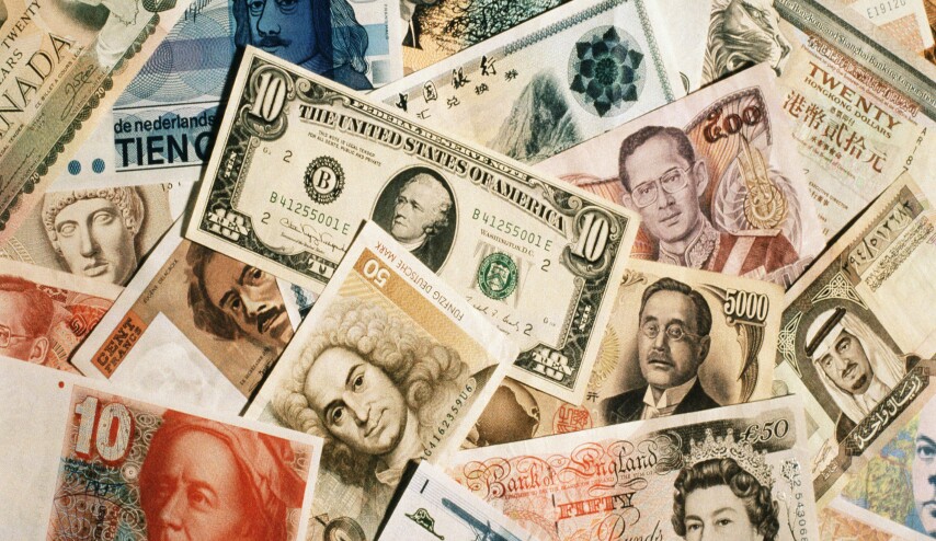 أسعار صرف الدينار العراقي مقابل الدولار اليوم