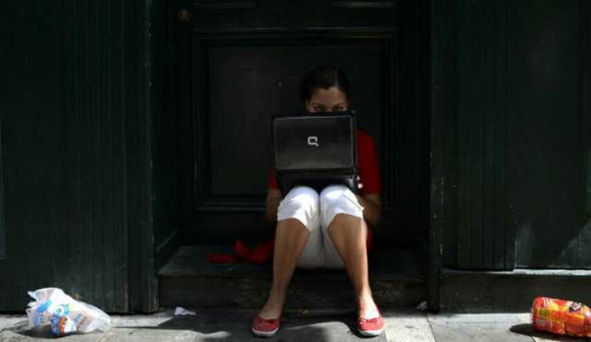 بسبب مريم والحوت الازرق.. انتحار فتاتين في لبنان والسعودية