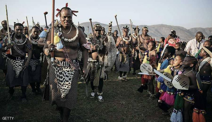 إقامة دعوى ضد ملك لم يستشر شعبه في تغيير اسم المملكة!