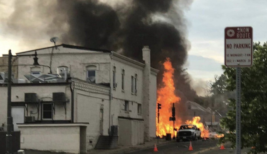 بالفيديو والصور.. انفجار يهز ولاية ويسكونسن الأمريكية وسقوط مصابين