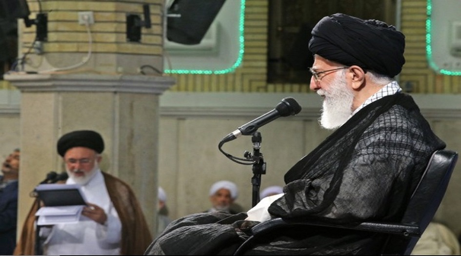 قائد الثورة الإسلامية يستقبل القائمين على شؤون الحج في البلاد